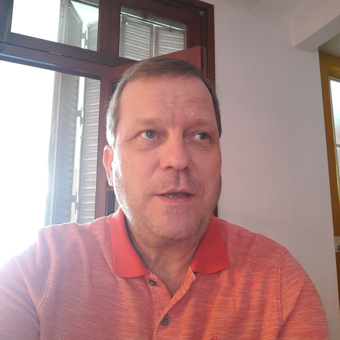 Dr Diego Saure